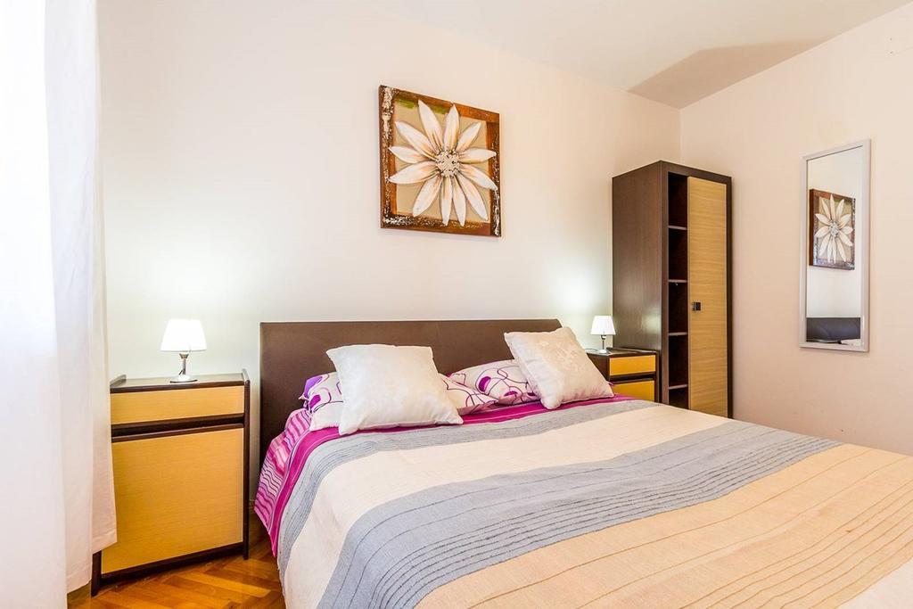 Apartments Racchi Banjole Exterior photo