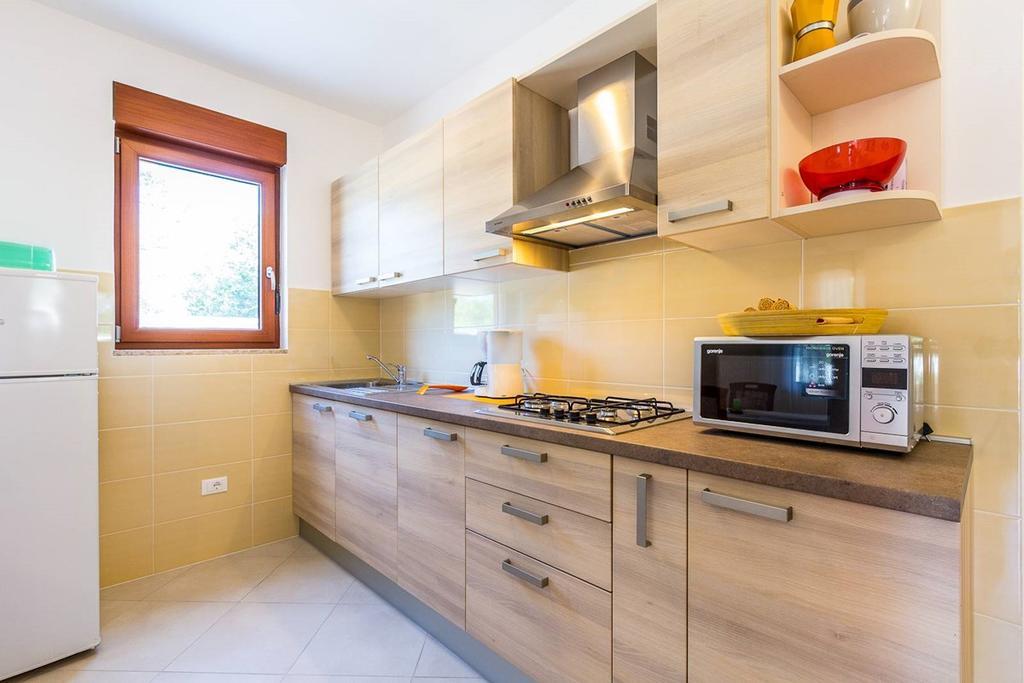 Apartments Racchi Banjole Exterior photo